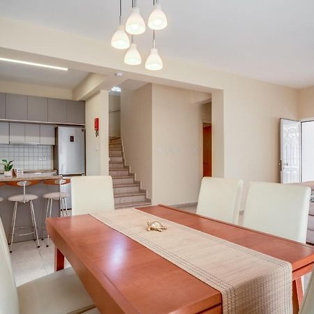 Amphitrite Villa Paralimni Eksteriør billede