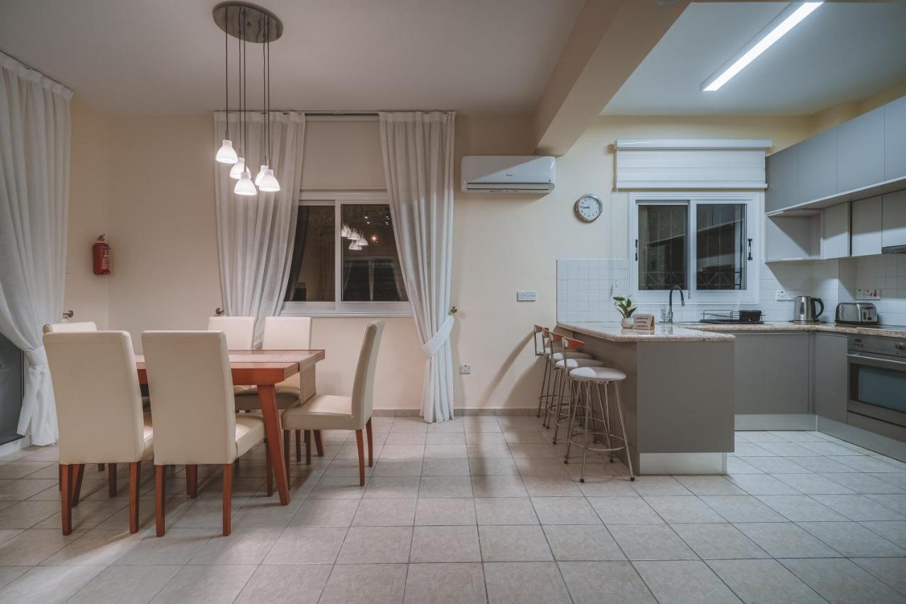Amphitrite Villa Paralimni Eksteriør billede