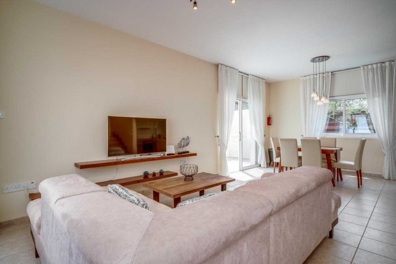 Amphitrite Villa Paralimni Eksteriør billede