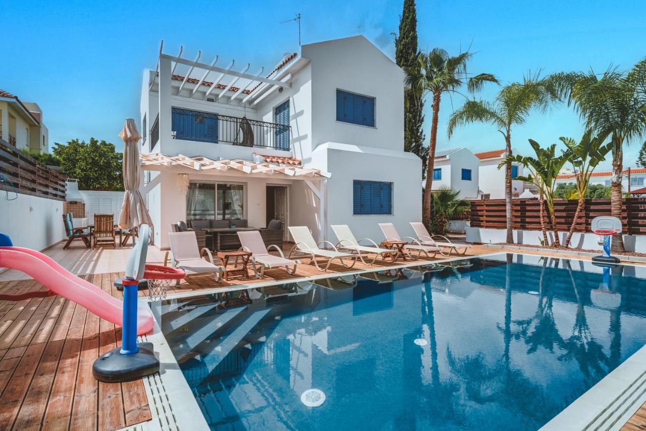 Amphitrite Villa Paralimni Eksteriør billede