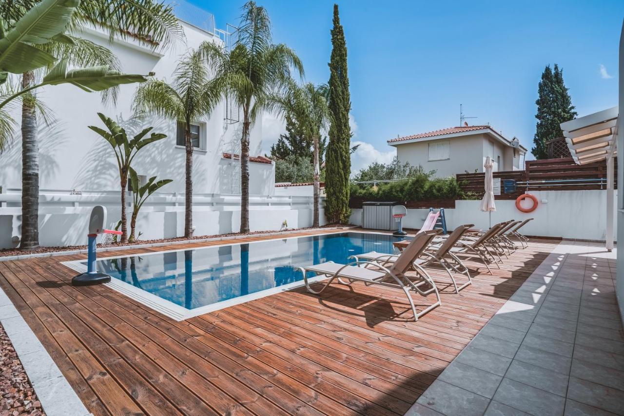 Amphitrite Villa Paralimni Eksteriør billede