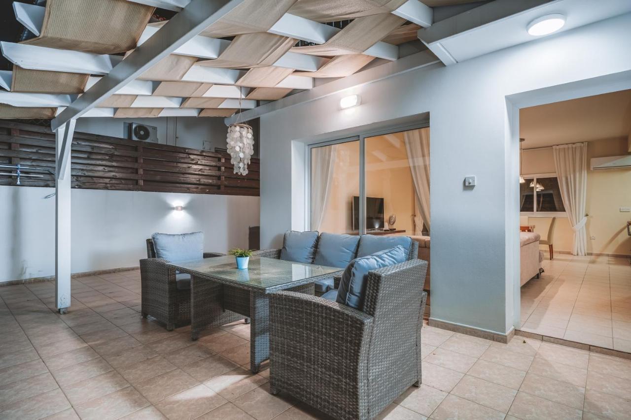 Amphitrite Villa Paralimni Eksteriør billede
