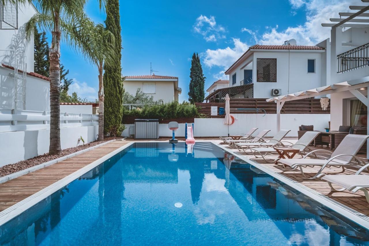 Amphitrite Villa Paralimni Eksteriør billede