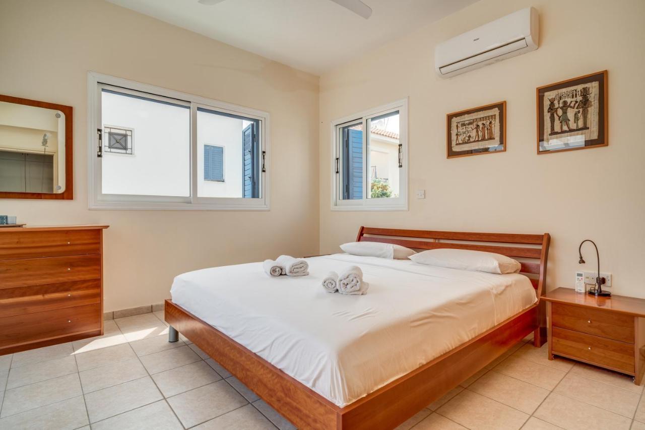 Amphitrite Villa Paralimni Eksteriør billede