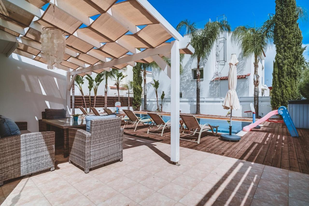 Amphitrite Villa Paralimni Eksteriør billede