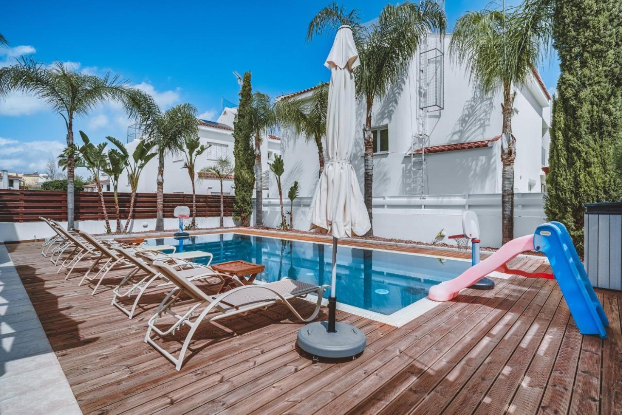Amphitrite Villa Paralimni Eksteriør billede