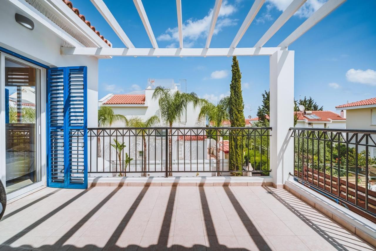 Amphitrite Villa Paralimni Eksteriør billede